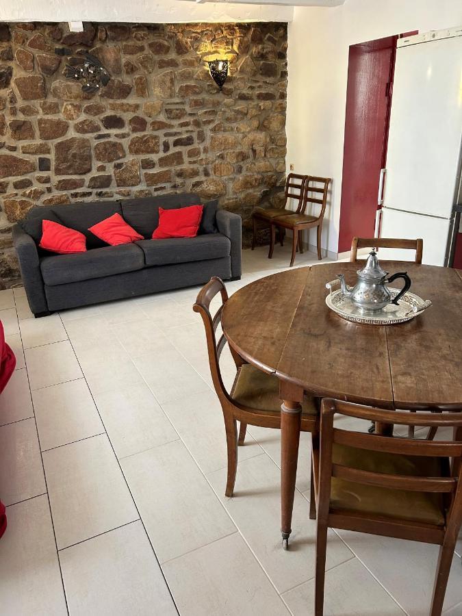 Gite Independant En Duplex Proche Mer Cote De Granit Rose Pleubian Exterior foto